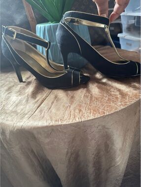 Nine West  Suede Black with Gold Trimming Open Toe (8)